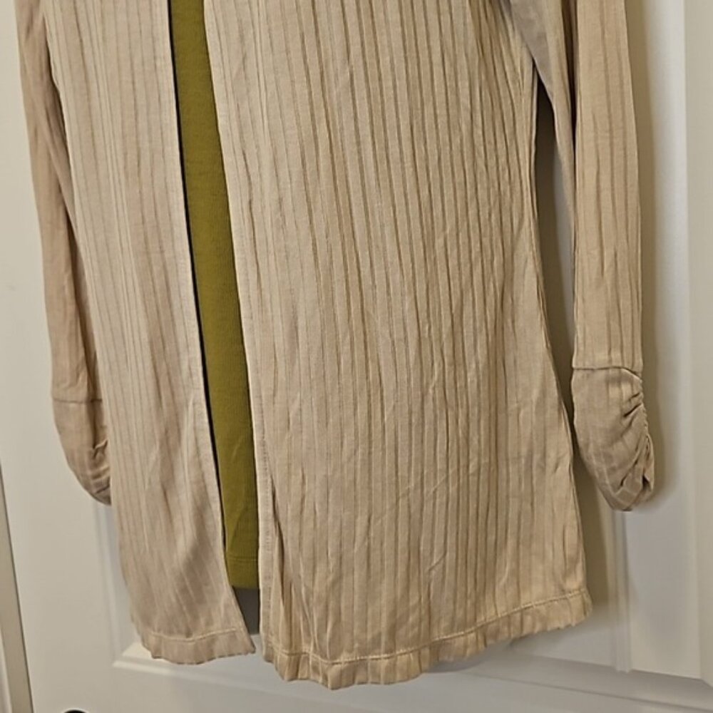 Doe & Rae Cardigan Size Small New Ribbed Tan Ruched Office Layering Stretch - Picture 5 of 10